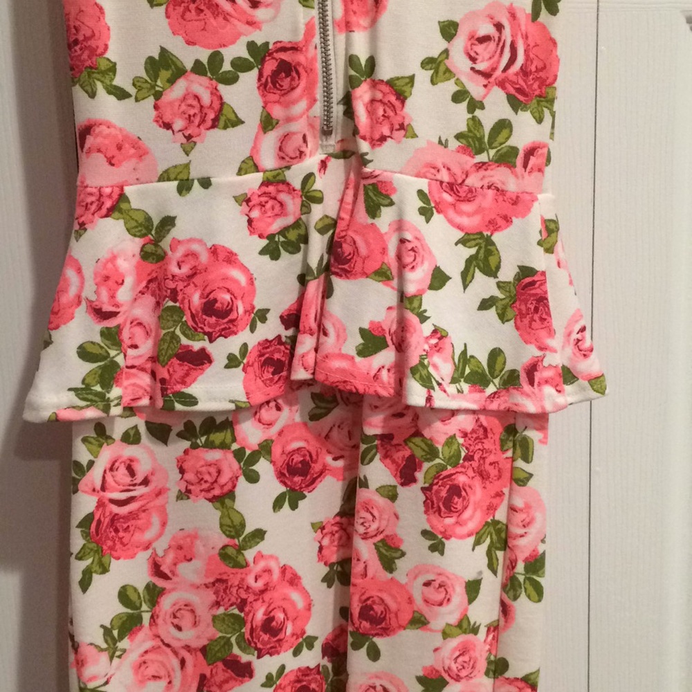 Dress - Picture 4 of 6